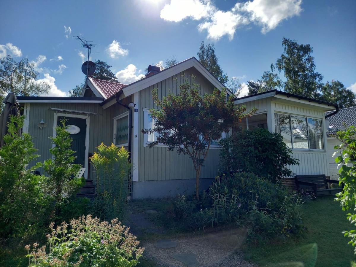 Mysig Stuga I Naturskoent Omrade. Vetlanda Buitenkant foto
